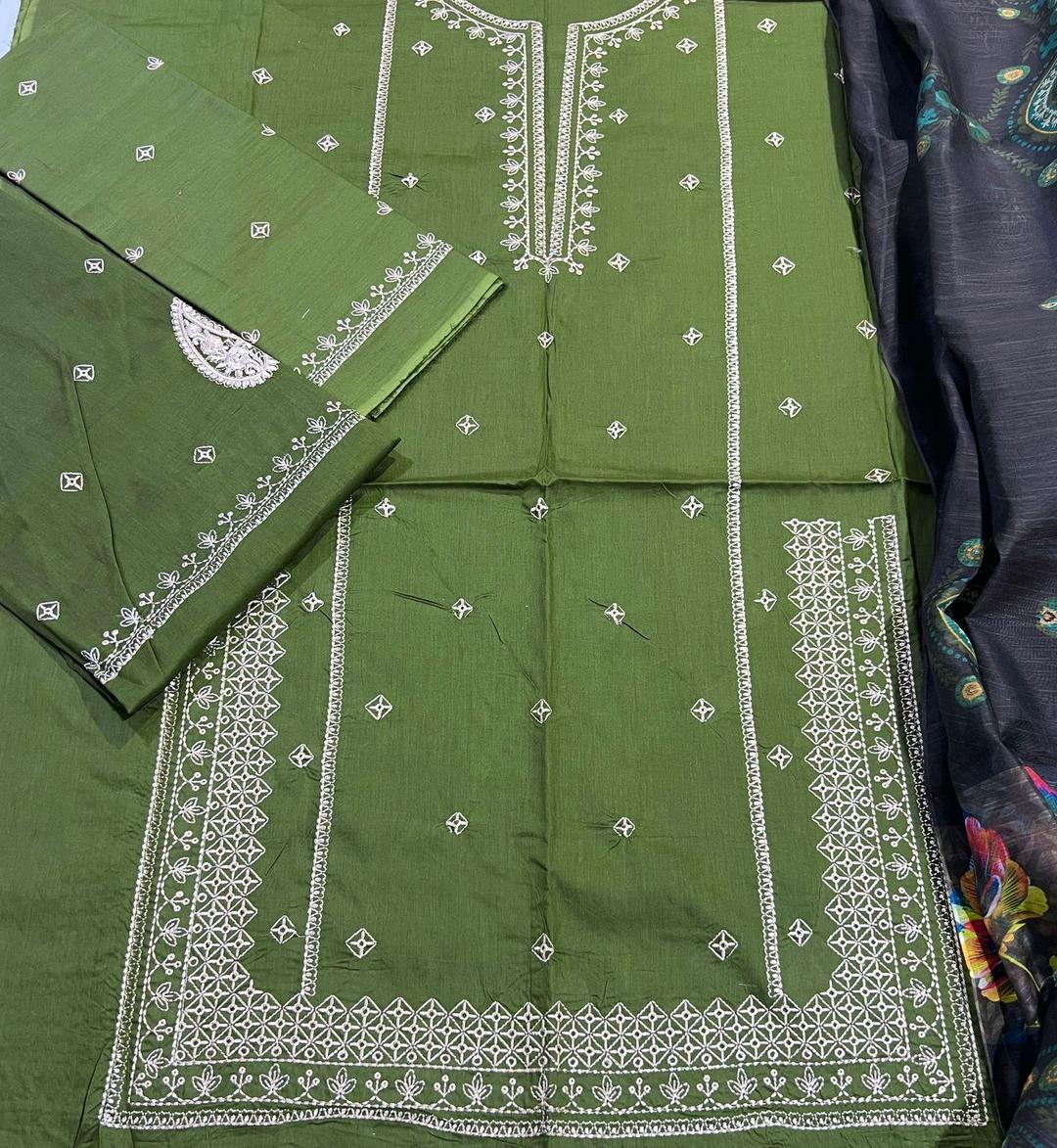 3 Pcs Women's Unstitched Embroidered Suit